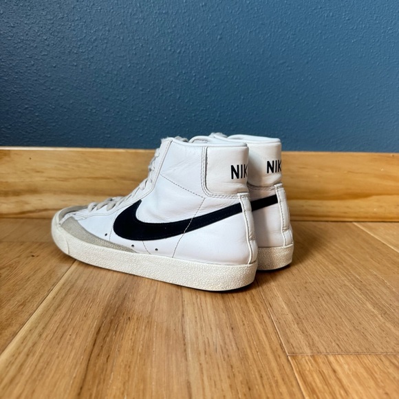 Nike Mid ‘77 Blazer in White and Black Womens size 8:5 - Picture 6 of 9